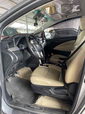 Toyota Innova 2017 Số sàn Bạc