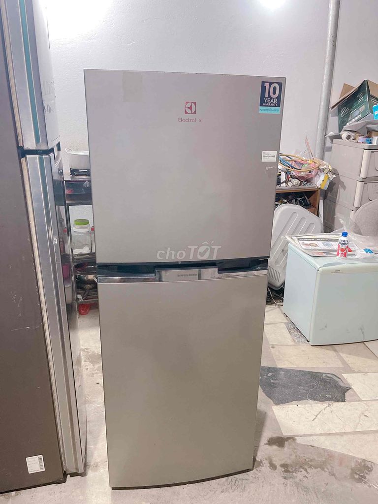 bán tủ lạnhh electrolux inverter 210lit