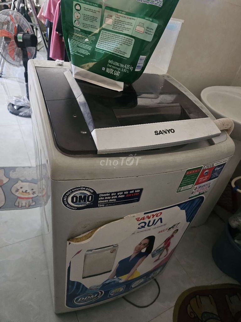 Máy giặt Sanyo cửa trên Trắng còn hoạt động tốt. Mua bán Máy giặt tại Huyện Củ Chi Tp Hồ Chí Minh được đăng bởi Trần trung tín hình 1