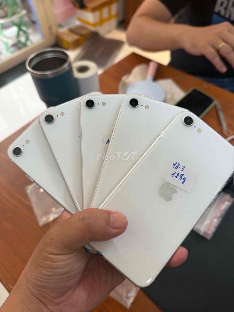 Apple iPhone SE 2020 128GB zin all đẹp giá siêu ok. Mua bán Điện thoại tại Quận Bình Tân Tp Hồ Chí Minh được đăng bởi Shop phố smartphone 2 hình 1