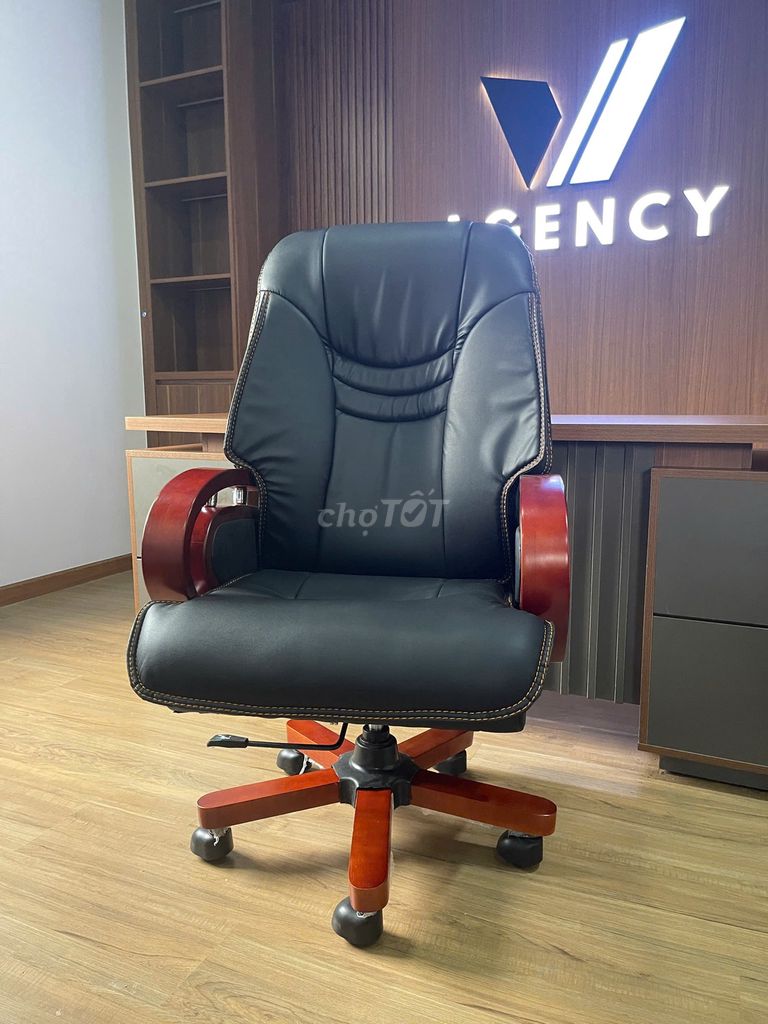GHẾ GIÁM ĐỐC BỌC DA CAO CẤP. Mua bán Bàn ghế tại Thành phố Thủ Đức Tp Hồ Chí Minh được đăng bởi EM DECOR hình 1