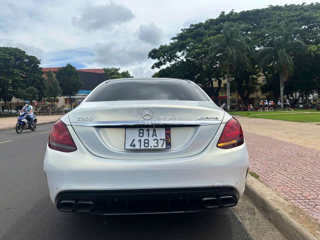 Mec C200 model 2018 hộp số 9 cấp. Mua bán Ô tô tại Thành phố Buôn Ma Thuột Đắk Lắk được đăng bởi Mr Nhật hình 7