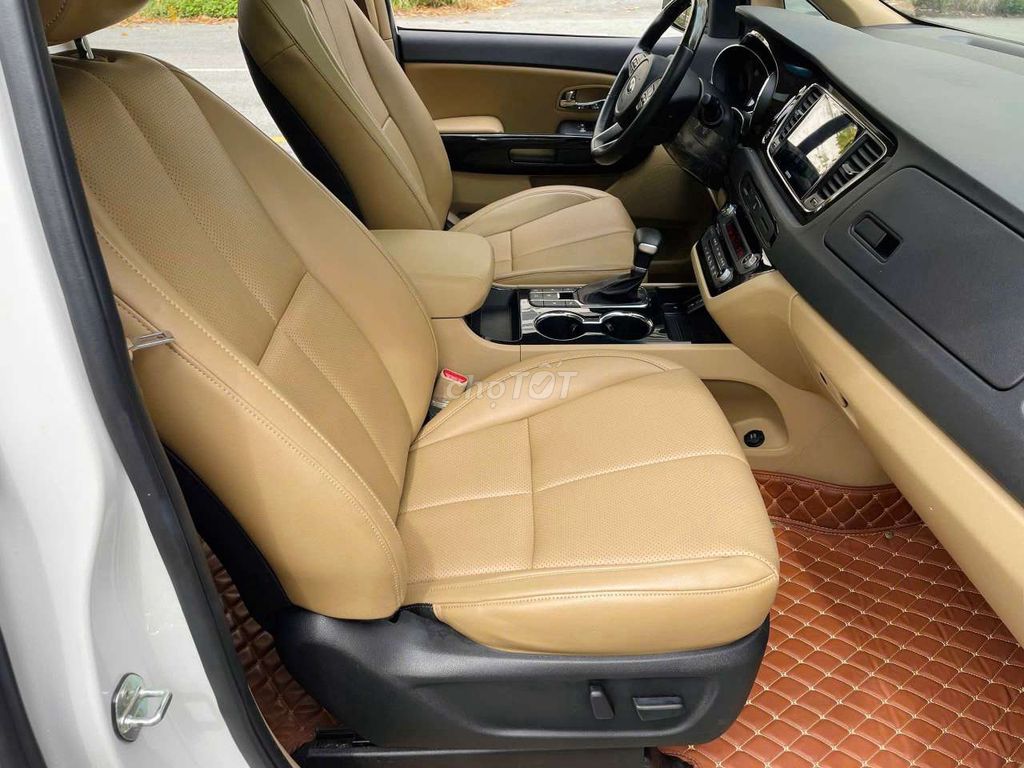 KIA Sedona 2021 Trắng 57.000 km. Mua bán Ô tô tại Thành phố Thủ Đức Tp Hồ Chí Minh được đăng bởi Ms Hiệp  hình 4