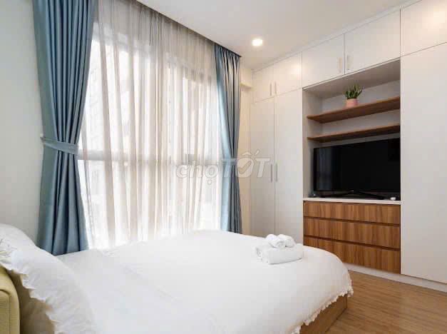 Millennium Bến Vân Đồn cho thuê căn hộ 2PN full nội thất đẹp