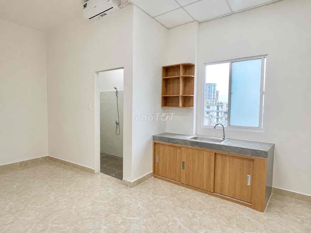 STUDIO cửa sổ THANG MÁY