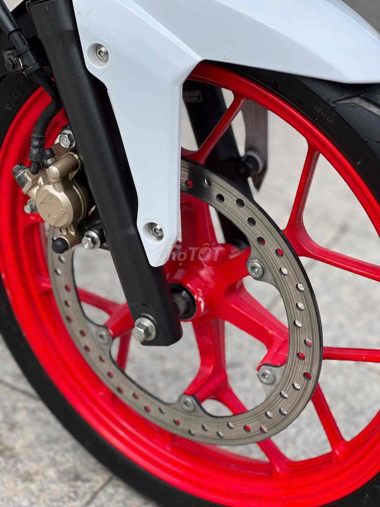 Honda Sonic 150 2023 Trắng Đỏ 15.000km. Mua bán Xe máy tại Quận 11 Tp Hồ Chí Minh được đăng bởi Hưng Từ hình 5