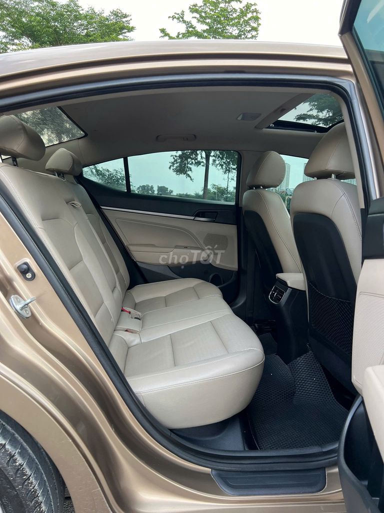 Elantra 2019 2.0AT Nâu vàng ánh kim xe rất mới. Mua bán Ô tô tại Quận Thanh Xuân Hà Nội được đăng bởi Vạn Phát  Auto hình 6