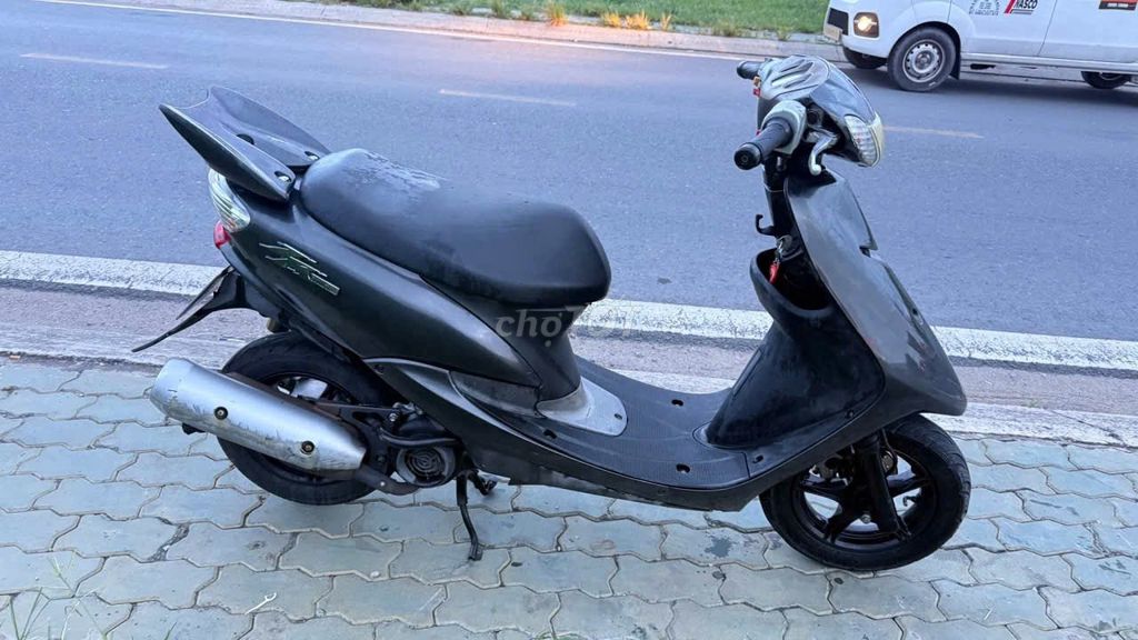 Xe máy 2 thì 50cc màu Xám đã qua sử dụng. Mua bán Xe máy tại Thành phố Thủ Đức Tp Hồ Chí Minh được đăng bởi Bui hường hình 3