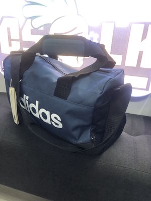 Túi mang đồ tập Adidas size nhỏ chính hãng-NEW. Mua bán Túi xách tại Thành phố Long Khánh Đồng Nai được đăng bởi CSLK