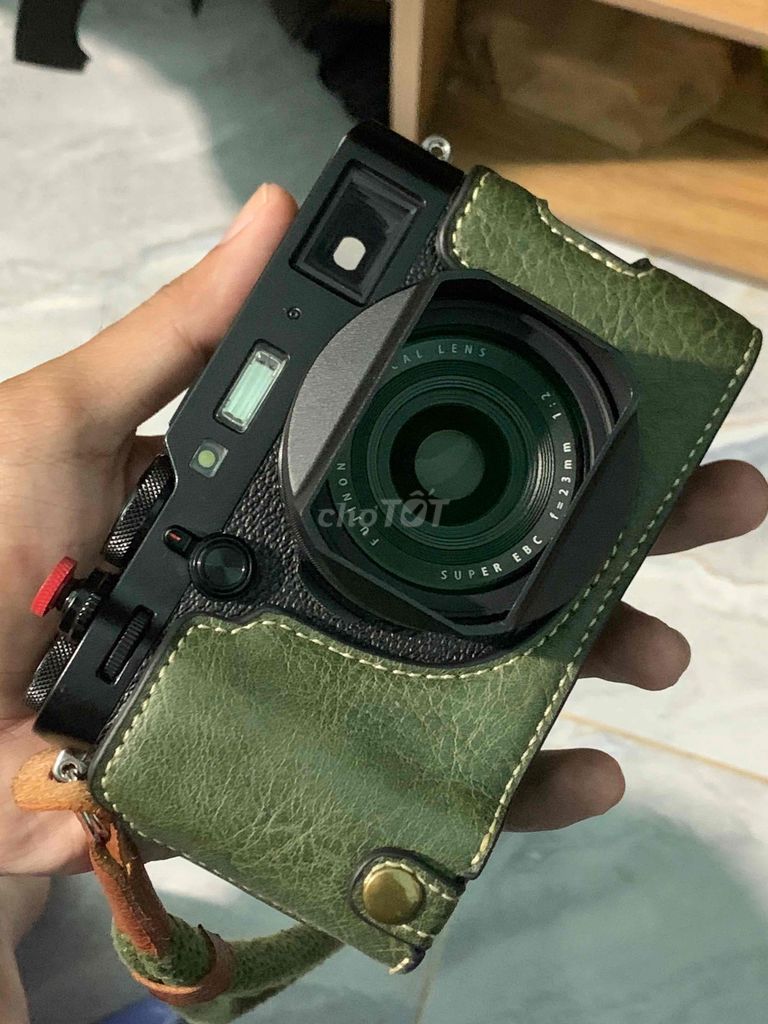 Fujifilm X100F Đen kèm box, phụ kiện đi kèm. Mua bán Máy ảnh, Máy quay tại Quận Ninh Kiều Cần Thơ được đăng bởi Phước hình 1