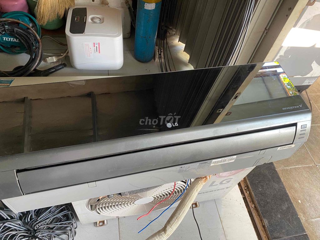 Máy lạnh LG Inverter V 1 HP Xám. Mua bán Máy lạnh, điều hoà tại Quận Ngũ Hành Sơn Đà Nẵng được đăng bởi Hoa sim tím hình 1