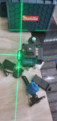 Thanh lý máy đo laser makita 12 tia xanh
