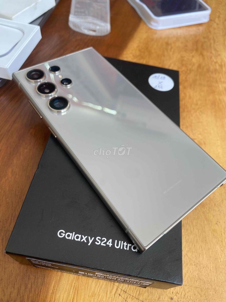 Samsung Galaxy S24 Ultra 256GB Xám titan. Mua bán Điện thoại tại Quận Tân Phú Tp Hồ Chí Minh được đăng bởi Phan Tien Sỹ hình 1