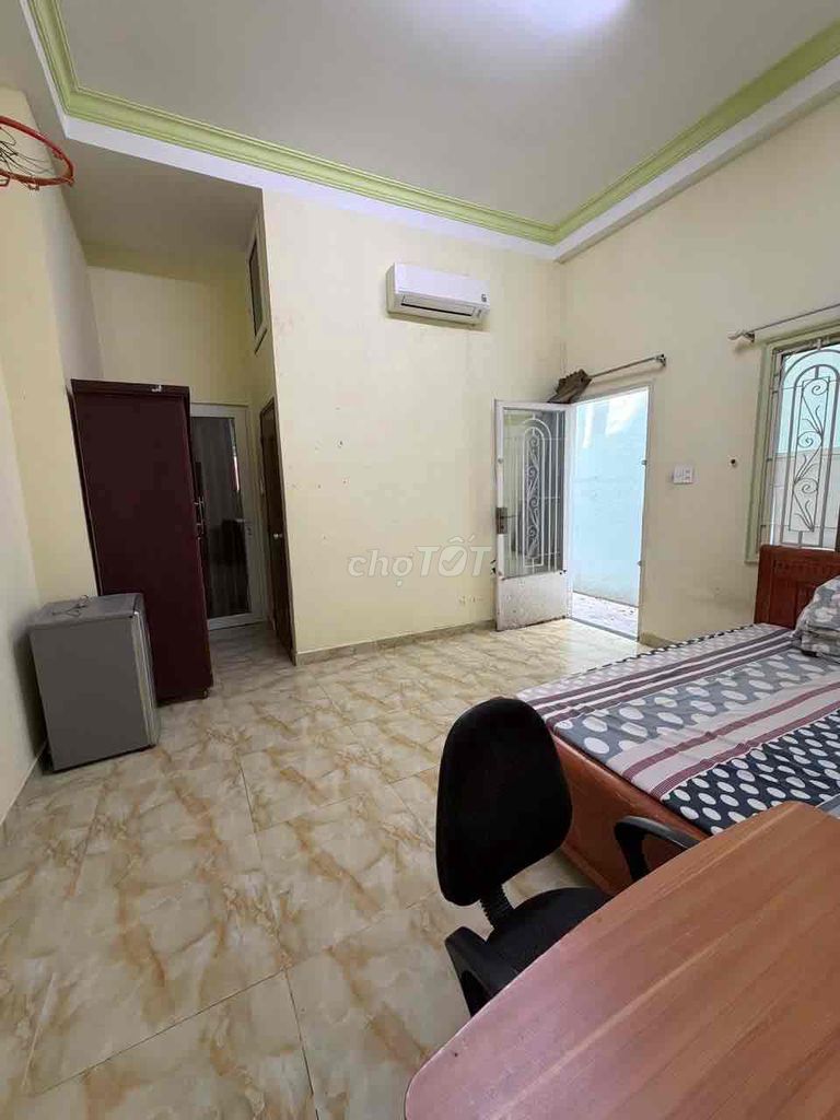 Cho thuê phòng tại khu bồn nước Hồ Văn Huê