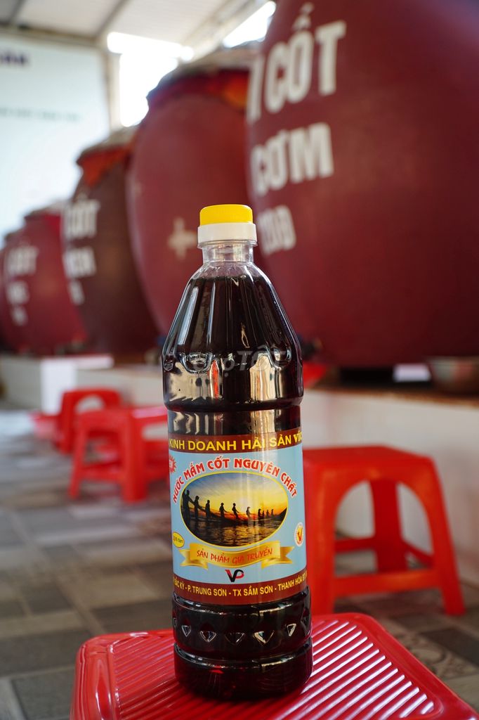 Nước mắm Truyền thống Cá Thu Thanh Hoá nguyên chất. Mua bán Đồ ăn, thực phẩm và các loại khác tại Thành phố Sầm Sơn Thanh Hóa được đăng bởi Nước mắm Vích Phương Sầm Sơn hình 1