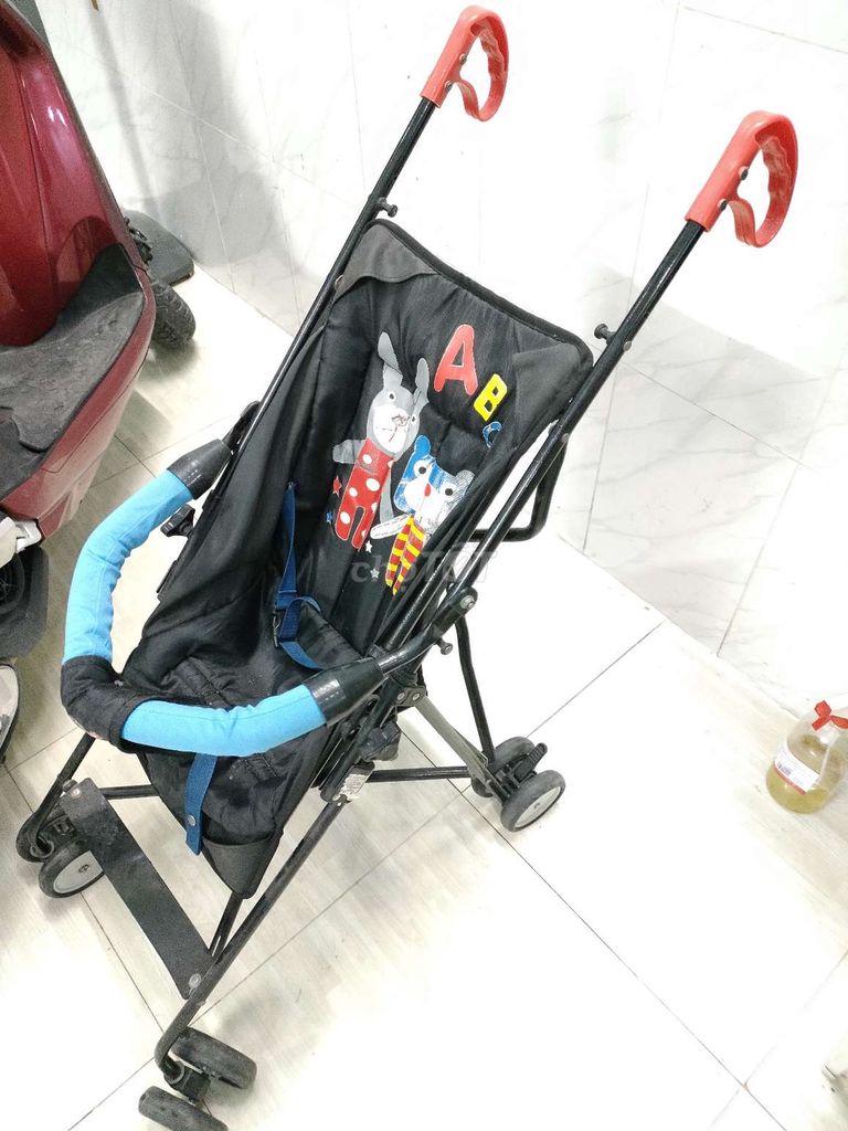 Xe đẩy em bé Kim loại, Vải Đen. Mua bán Mẹ và bé tại Thành phố Biên Hòa Đồng Nai được đăng bởi Lucky hình 1
