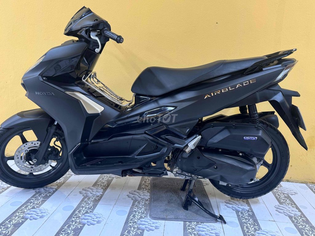 Honda Air Blade 125 Đen mù. Mua bán Xe máy tại Quận Sơn Trà Đà Nẵng được đăng bởi Minh Dũng bán trả góp 136 vân đồn  hình 6