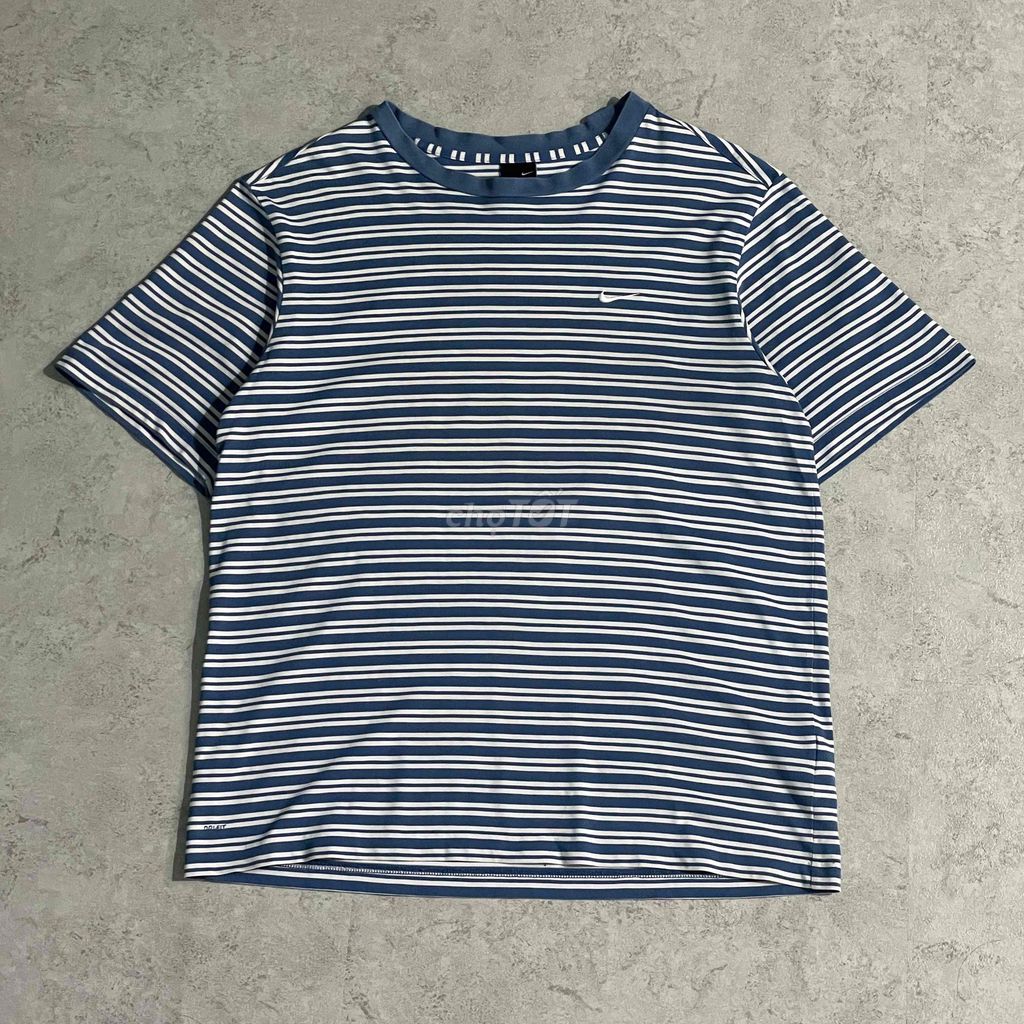Áo thun Nike Dri-Fit L Sọc Xanh Trắng. Mua bán Quần áo tại Thành phố Huế Thừa Thiên Huế được đăng bởi Đồ si chính hãng hình 1