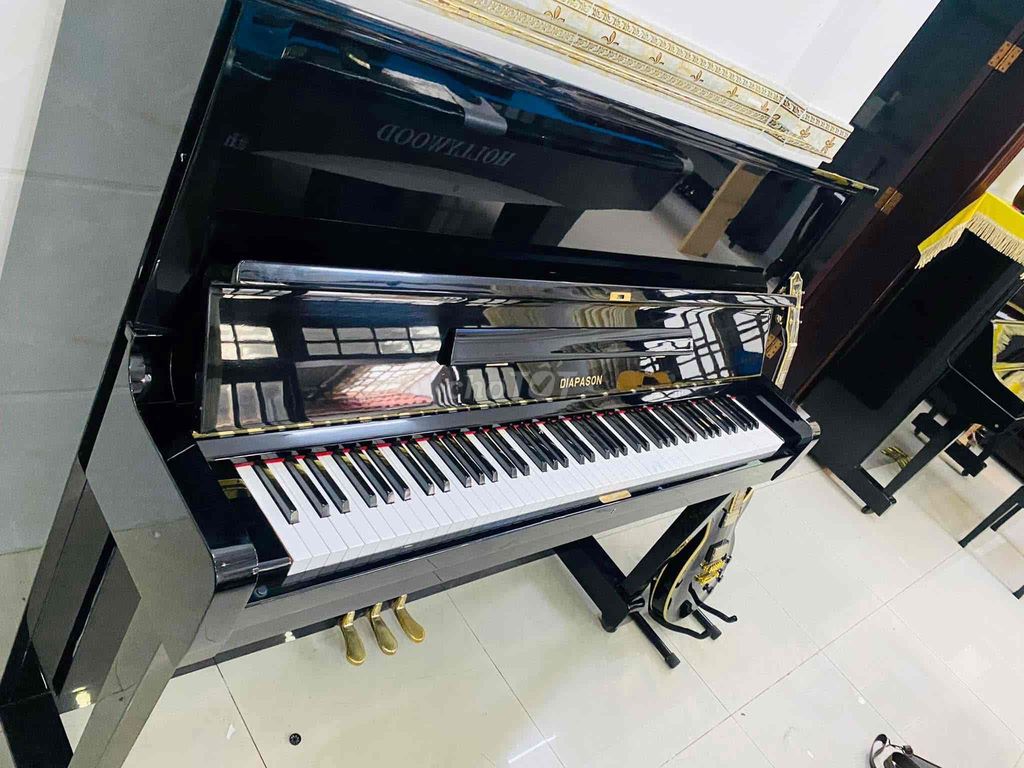 piano cơ Uprigh Dipason 126 nhật