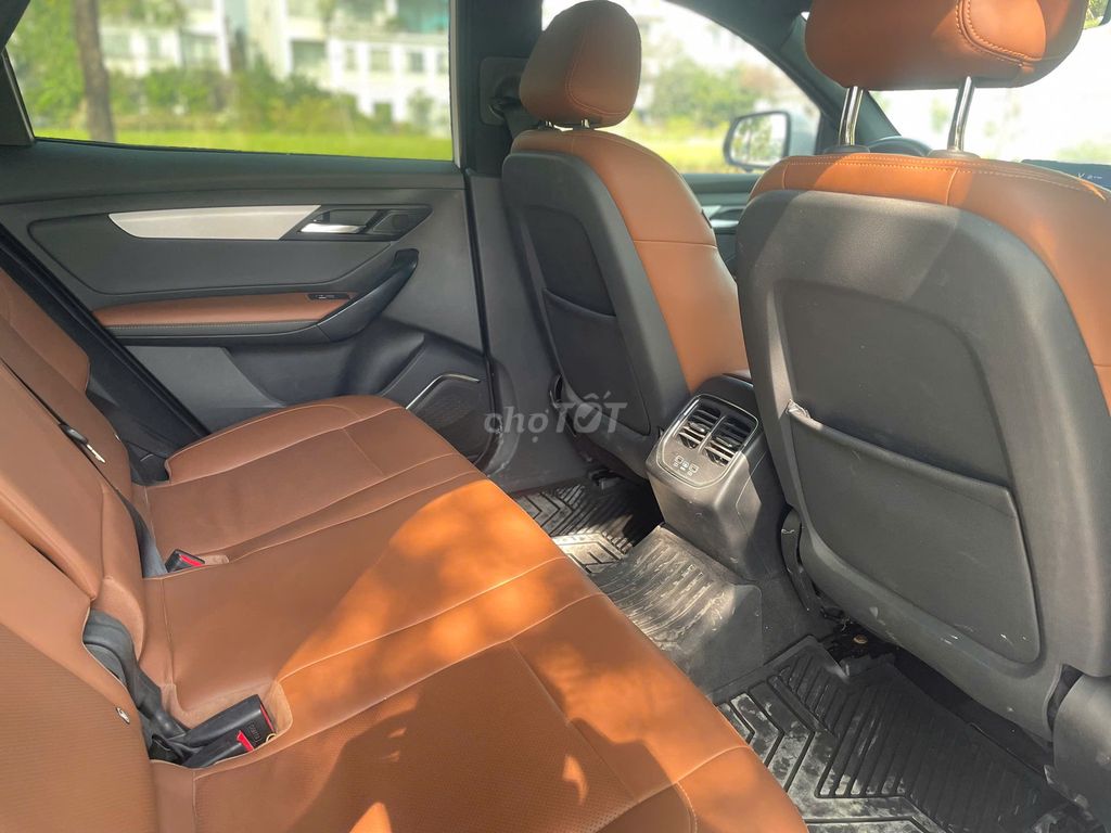 Vinfast VF8 Plus 2023 Trắng NT nâu da bò, pin CATL. Mua bán Ô tô tại Quận Thanh Xuân Hà Nội được đăng bởi Mr Phúc Vinfast lướt hình 4