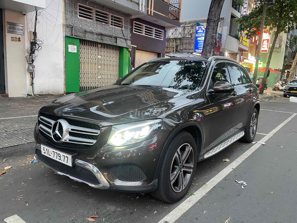 Mercedes Benz GLC200 4matic ngay chủ siêu đẹp. Mua bán Ô tô tại Quận 5 Tp Hồ Chí Minh được đăng bởi anh hello hình 4
