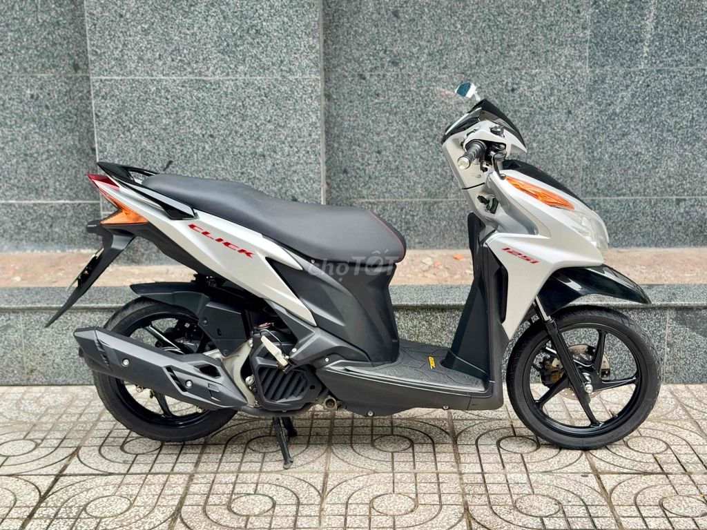 cần bán click thái 2014 ,3s tắt máy .chính chủ. Mua bán Xe máy tại Quận 10 Tp Hồ Chí Minh được đăng bởi tuấn hình 5