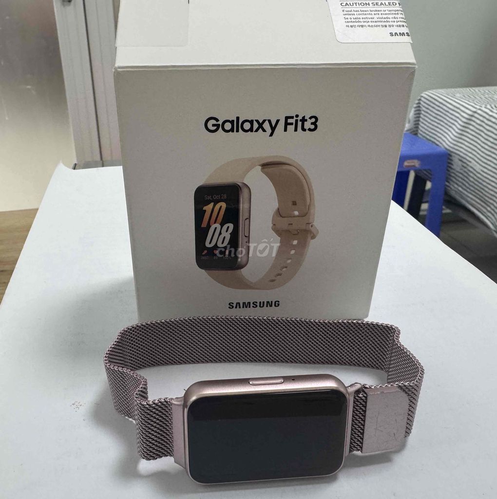 Samsung Galaxy Fit3 Hồng. Mua bán Thiết bị đeo thông minh tại Thành phố Bến Tre Bến Tre được đăng bởi Nguyen Diem hình 1