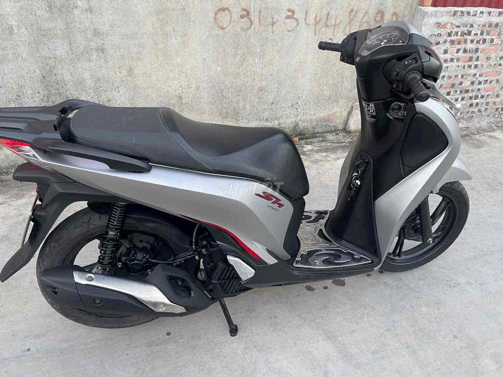 Cần bán sh 150 abs 2017 máy zin 1 chủ. Mua bán Xe máy tại Quận Kiến An Hải Phòng được đăng bởi Đức Anh  hình 2