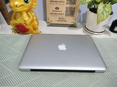 Macbook pro 2012 Core i7 , ram 8gb
