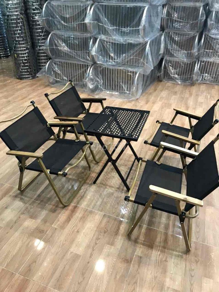 Bàn ghế camping cafe ăn vặt trà sữa giã ngoại. Mua bán Bàn ghế tại Quận 7 Tp Hồ Chí Minh được đăng bởi Vương Ngọc Ly hình 1