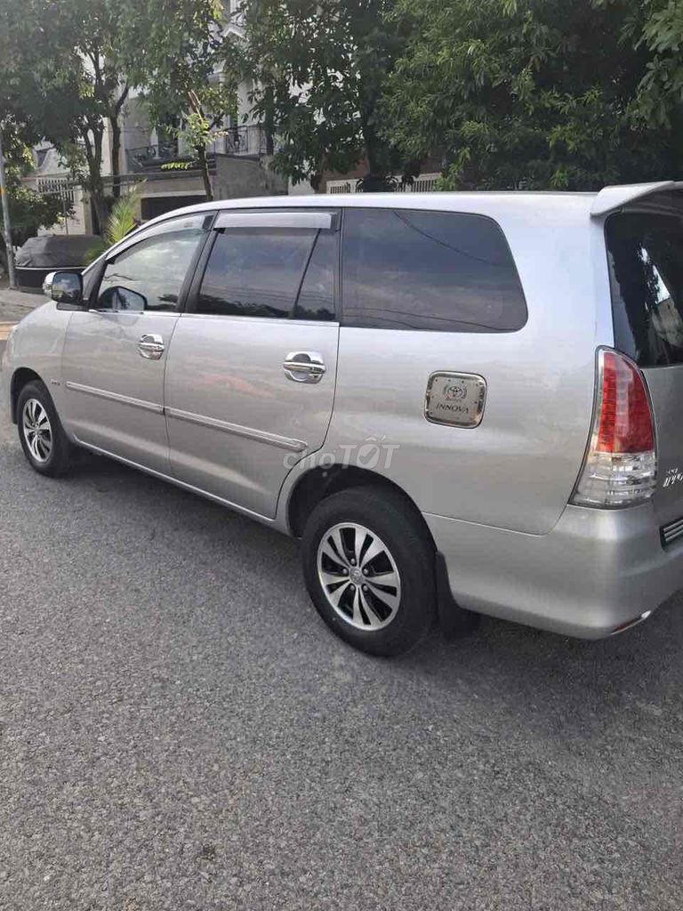 gia đình cần bán một xe toyota innova V đời 2009. Mua bán Ô tô tại Quận 12 Tp Hồ Chí Minh được đăng bởi phan hoang minh hình 6