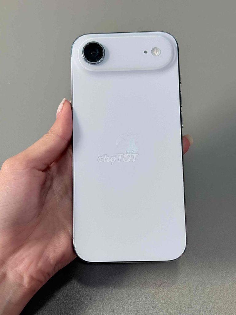 iPhone Air 256gb Xanh Blue Lock 2 Esim pin 100 Sạc. Mua bán Điện thoại tại Quận Thanh Khê Đà Nẵng được đăng bởi Thiên phú  hình 1