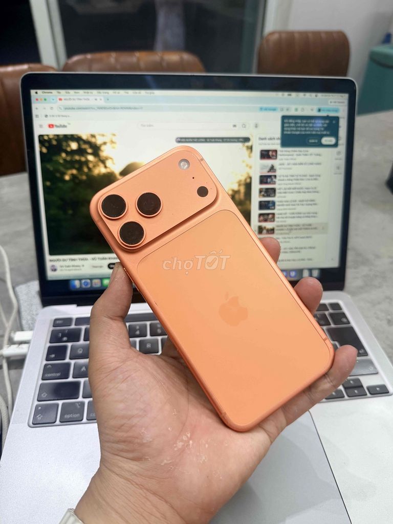 Apple iPhone 17 Pro Max 256GB Vàng đồng Like New. Mua bán Điện thoại tại Quận Ngũ Hành Sơn Đà Nẵng được đăng bởi Nghĩa  hình 1