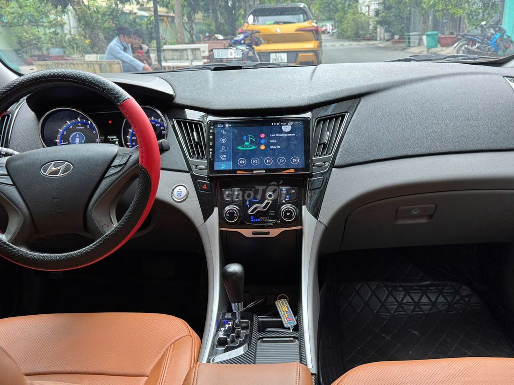 Hyundai Sonata 2012 2.0 AT - 68000 km cọp zin. Mua bán Ô tô tại Quận Gò Vấp Tp Hồ Chí Minh được đăng bởi Trần hình 10