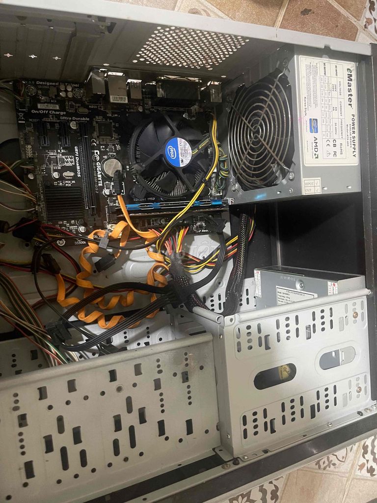 Mainboard Gigabyte GA-H81M-DS2 Intel Đen. Mua bán Linh kiện (RAM, Card...) tại Quận 12 Tp Hồ Chí Minh được đăng bởi hoang  hình 1