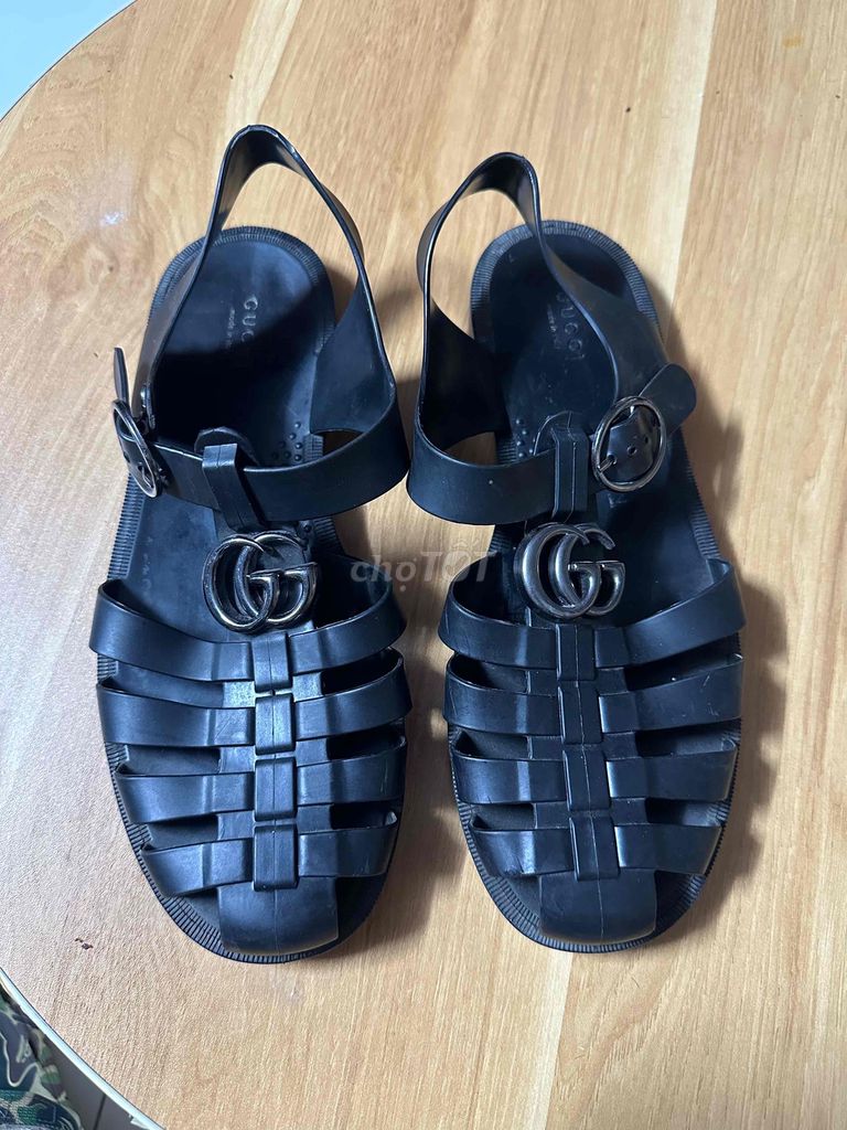 Dép Gucci size40. Mua bán Giày dép tại Quận Nam Từ Liêm Hà Nội được đăng bởi NguyenHuy hình 1
