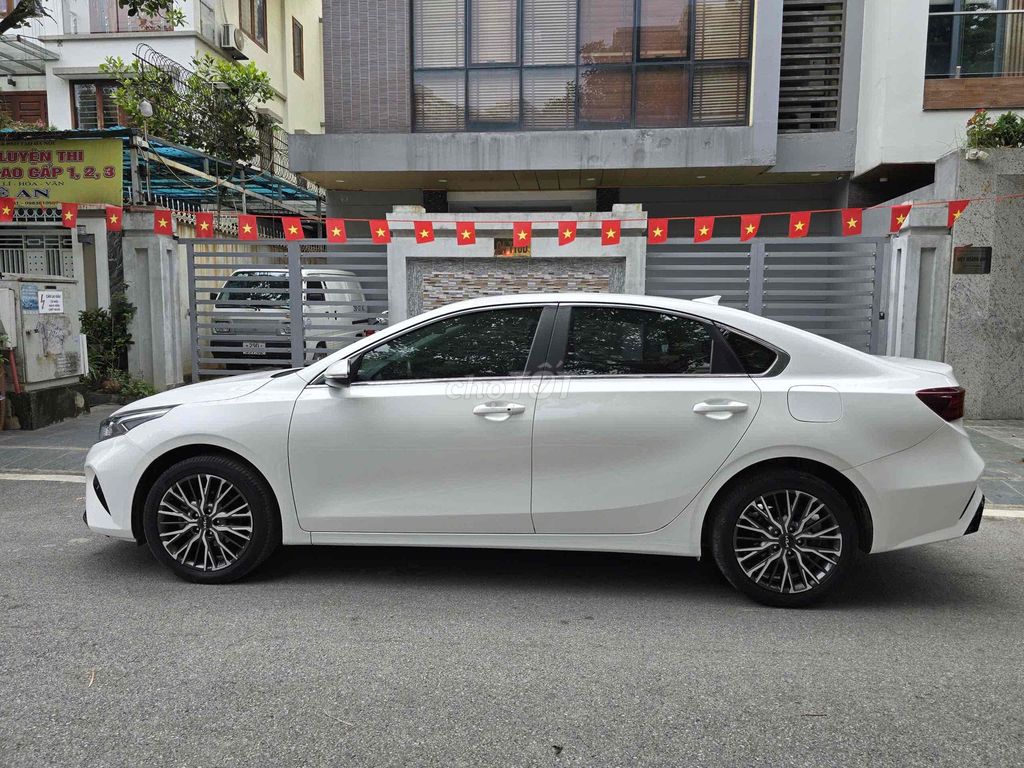 Kia K3 2022 1.6 Luxury - 25000 km. Mua bán Ô tô tại Quận Cầu Giấy Hà Nội được đăng bởi Tuấn Xe Lướt  hình 4