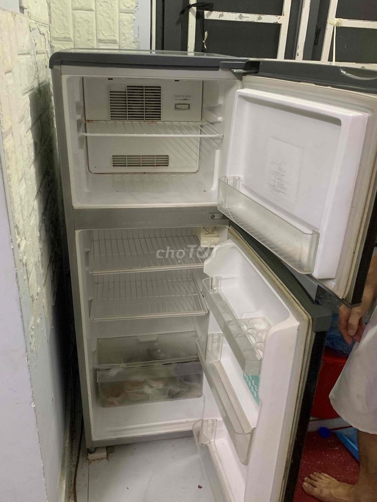 Tủ lạnh Toshiba GR S15VPT 150 lít đen xám còn TL