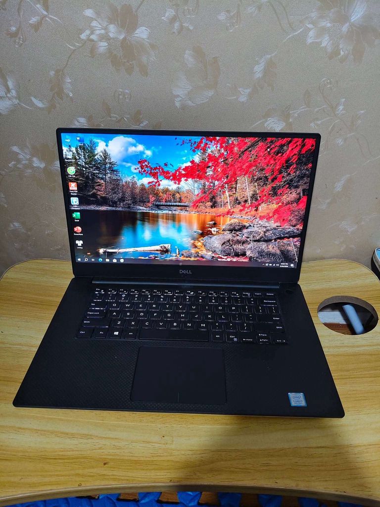 Dell XPS 9570 i7 8750H 16GB/512GB. Mua bán Laptop tại Quận Lê Chân Hải Phòng được đăng bởi Minh Thu hình 1