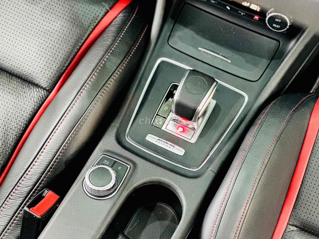 Мерседес-Бенц GLA 45 AMG издание 1 2014 белый