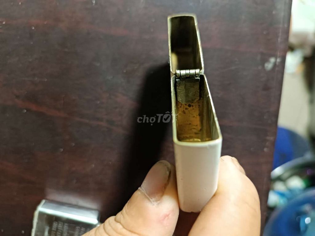bật lửa chính hãng