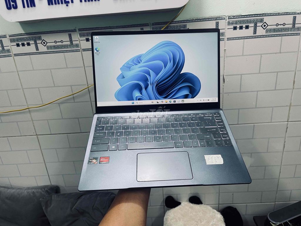 MSI Ryzen 5-5th 8GB/512GB Đèn LED Xám. Mua bán Laptop tại Thị xã Tân Uyên Bình Dương được đăng bởi lê âu hình 1