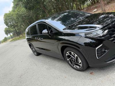 Hyundai Custin Đen 7 chỗ