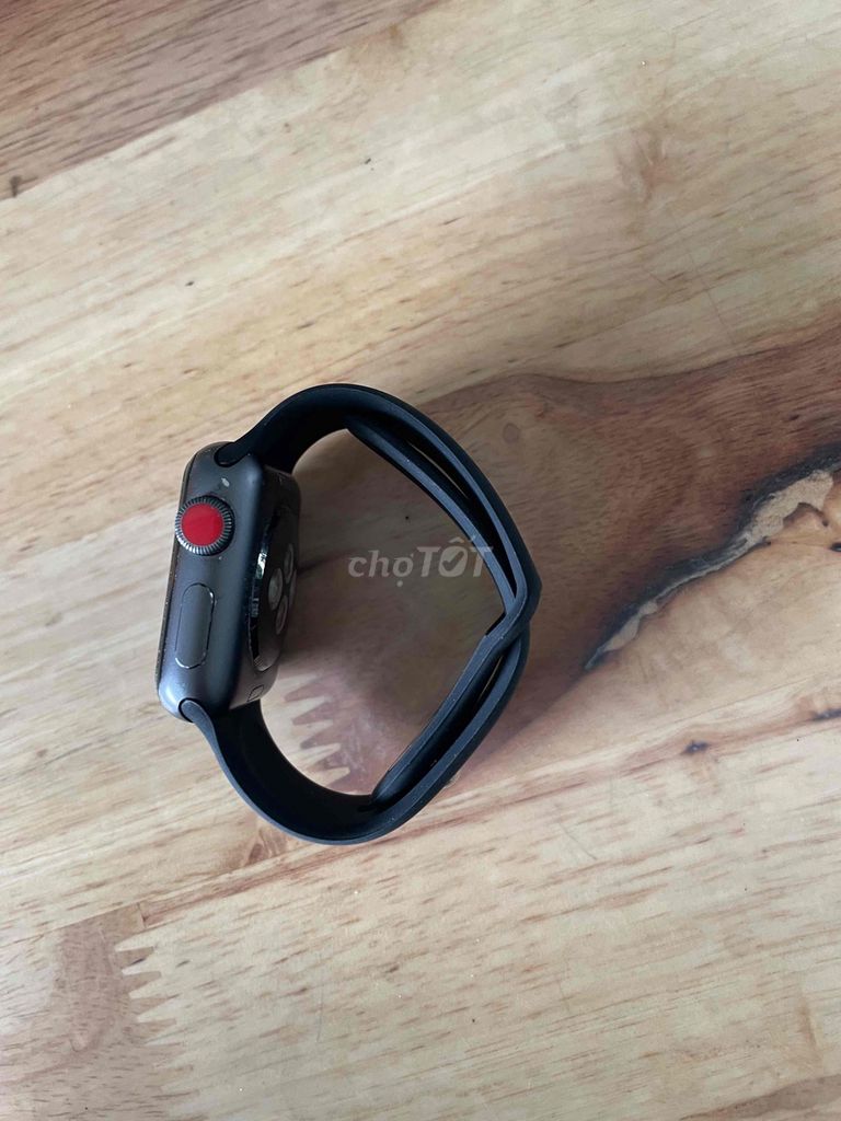 Apple Watch Series 3 LTE 38mm Đen. Mua bán Thiết bị đeo thông minh tại Quận 7 Tp Hồ Chí Minh được đăng bởi Nhi Le hình 1