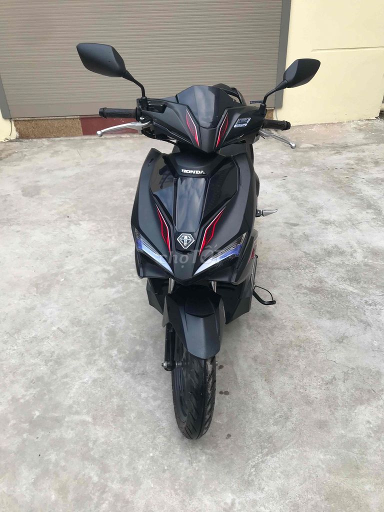 xe honda Airblade. Mua bán Xe máy tại Huyện Quốc Oai Hà Nội được đăng bởi Hưng Bệu hình 1