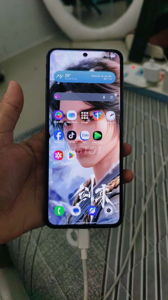Samsung Z Flip 5 256GB Đen K BỚT. Mua bán Điện thoại tại Thành phố Thủ Đức Tp Hồ Chí Minh được đăng bởi Anh Nguyễn hình 1
