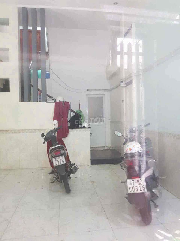Nhà 3 tầng đường THẠNH LỘC 17 phường THẠNH LỘC Q12, Dt 60m2 Hẻm 6m