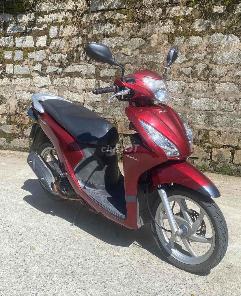 Honda Vision 2017 màu Đỏ. Mua bán Xe máy tại Thành phố Đà Lạt Lâm Đồng được đăng bởi Đạt hình 5