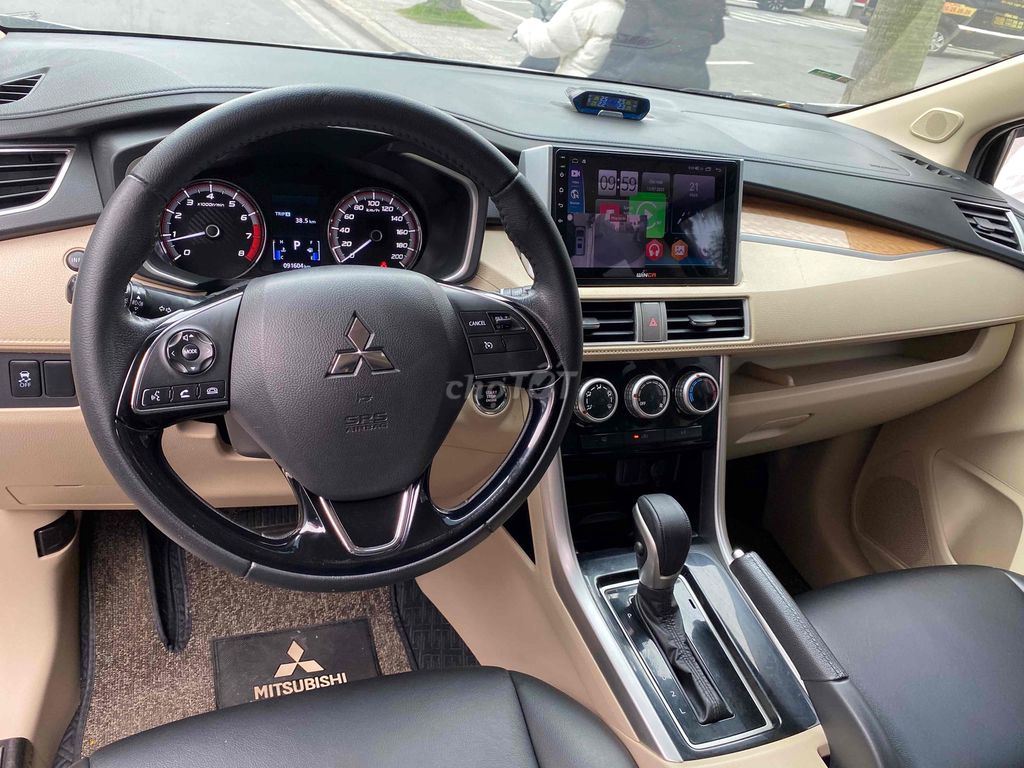 Mitsubishi Xpander Premium 2020 1.5AT - 91000 km. Mua bán Ô tô tại Quận Hai Bà Trưng Hà Nội được đăng bởi Văn Hậu hình 12