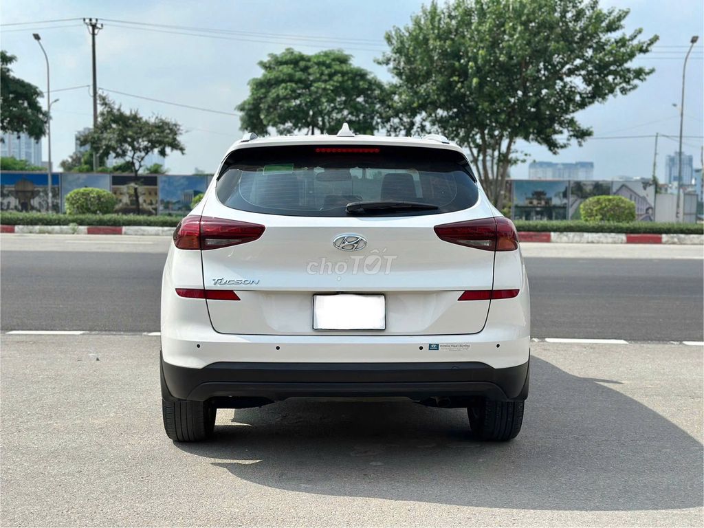 Hyundai Tucson 2021 стандартная AT — 80 000 км